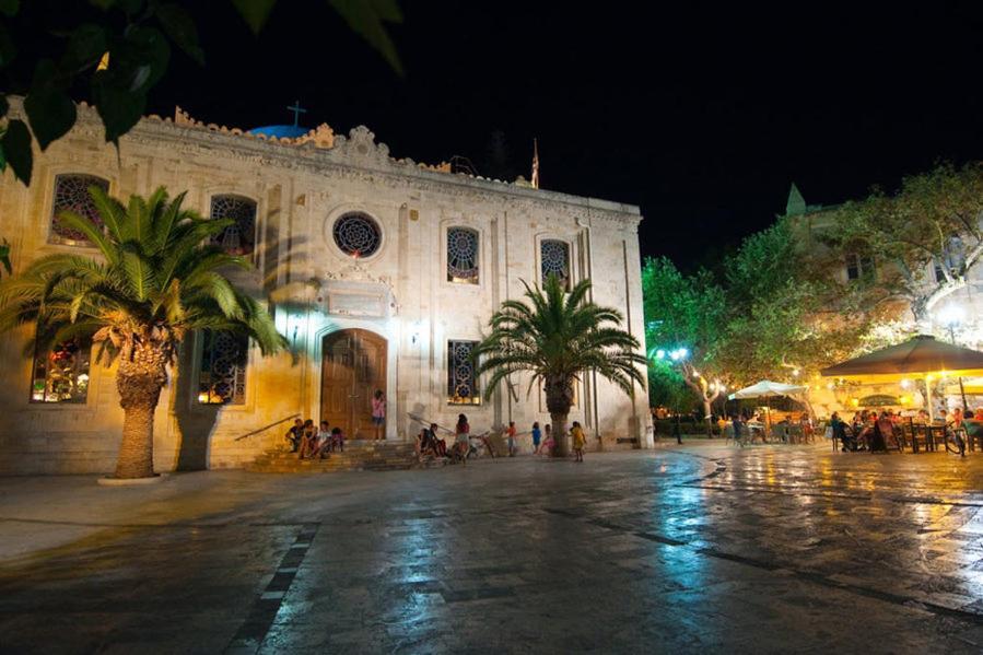 Central Spacious Apt Close To Port-Sites W/View 2 Heraklion  Exterior photo